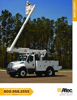 Dizala sa zglobnom granom montirana na prikolicu Altec L44E