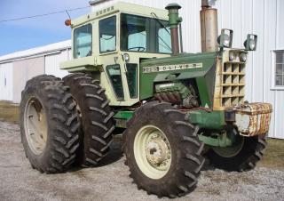 2WD traktori Oliver 2255