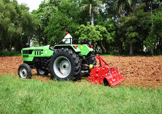 2WD traktori DEUTZ-FAHR Agromaxx 50