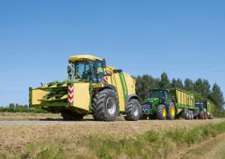 4WD krmni kombajni Krone BiG X 770