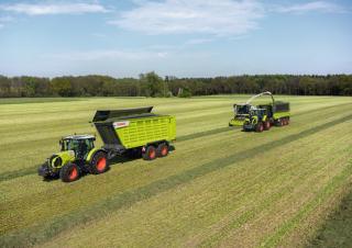 4WD krmni kombajni Claas Jaguar 940