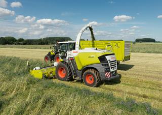 4WD krmni kombajni Claas Jaguar 990
