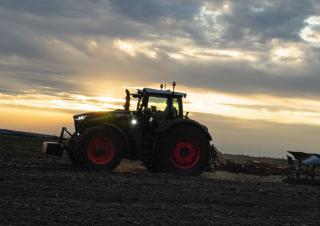 4WD traktori Fendt 1038 Vario PowerPlus
