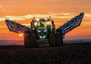4WD traktori Fendt 1042 Vario PowerPlus