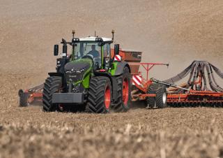 4WD traktori Fendt 1050 Vario PowerPlus