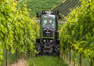 4WD traktori Fendt 208 V Vario Power