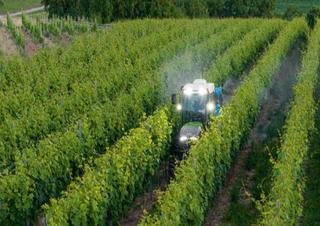 4WD traktori Fendt 211 V Vario Power