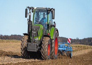 4WD traktori Fendt 311 Vario Power