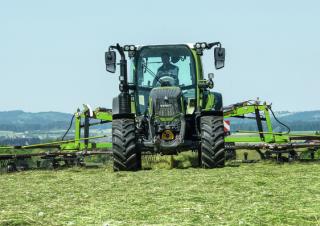 4WD traktori Fendt 311 Vario Profi