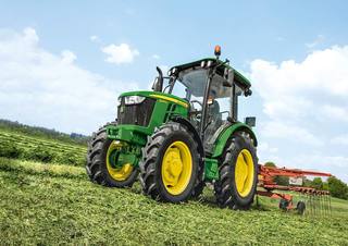 4WD traktori John Deere 5067E