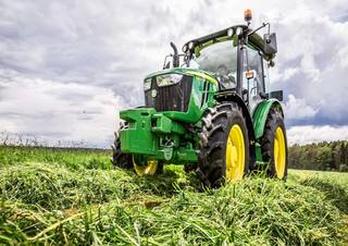 4WD traktori John Deere 5067E