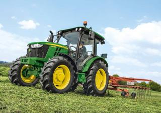 4WD traktori John Deere 5075E