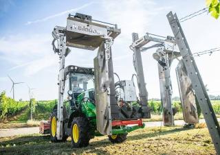 4WD traktori John Deere 5090GV