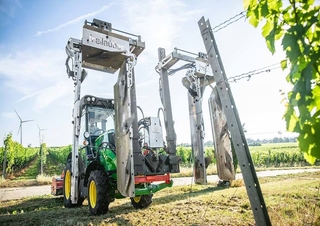 4WD traktori John Deere 5090GV