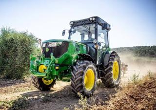4WD traktori John Deere 5105GF