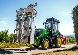 4WD traktori John Deere 5105GV