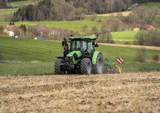 Traktori na gusjenicama DEUTZ-FAHR 5115 LS