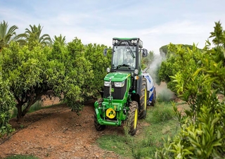4WD traktori John Deere 5115GN