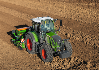4WD traktori Fendt 512 Vario Profi