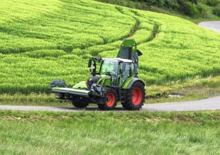4WD traktori Fendt 512 Vario Profi