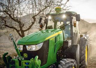 4WD traktori John Deere 5120ML