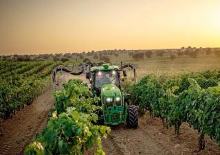 4WD traktori John Deere 5120ML