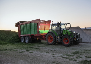 4WD traktori Fendt 515 Vario Profi+ 