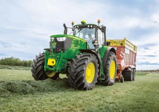 4WD traktori John Deere 6175M