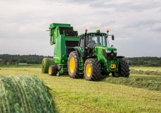 4WD traktori John Deere 6175M