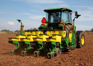 4WD traktori John Deere 6403