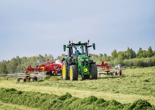4WD traktori John Deere 6R 120