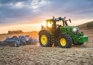 4WD traktori John Deere 6R 250
