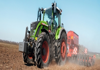 4WD traktori Fendt 720 Vario Power+ 