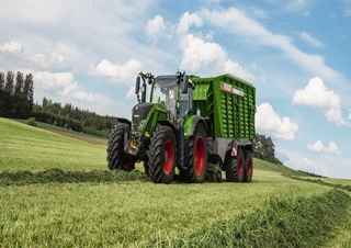 4WD traktori Fendt 724 Vario Profi 