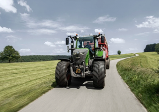 4WD traktori Fendt 726 Vario Power 