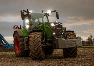 4WD traktori Fendt 728 Vario Profi
