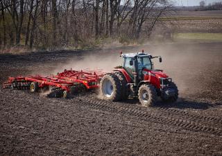 4WD traktori Massey Ferguson 7724