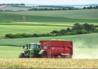 4WD traktori Fendt 822 Vario Profi+