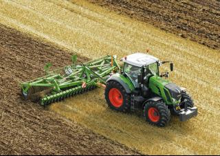 4WD traktori Fendt 822 Vario Profi+