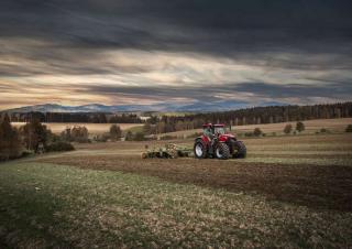 4WD traktori Case IH AFS Connect Puma 185 CVXDRIVE