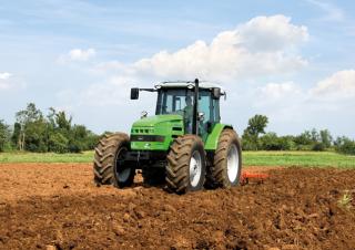 4WD traktori DEUTZ-FAHR Agrotrac 620 DT