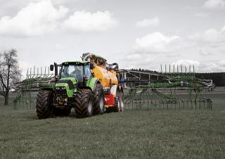 4WD traktori DEUTZ-FAHR Agrotron 7250 TTV