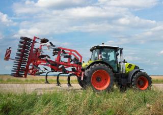 4WD traktori Claas Arion 530 Cmatic