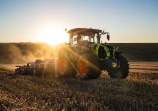 4WD traktori Claas Arion 530 Cmatic