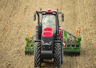 4WD traktori Case IH ASF Connect Magnum 380