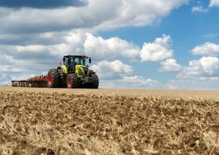 4WD traktori Claas Axion 810 Cmatic