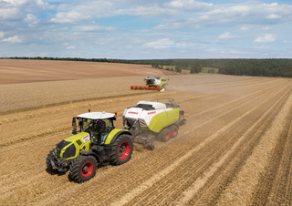 4WD traktori Claas Axion 830