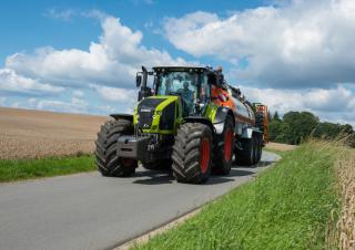 4WD traktori Claas Axion 920