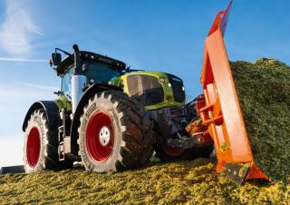 4WD traktori Claas Axion 940 