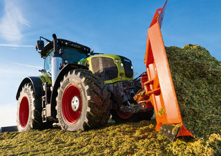 4WD traktori Claas Axion 960 
